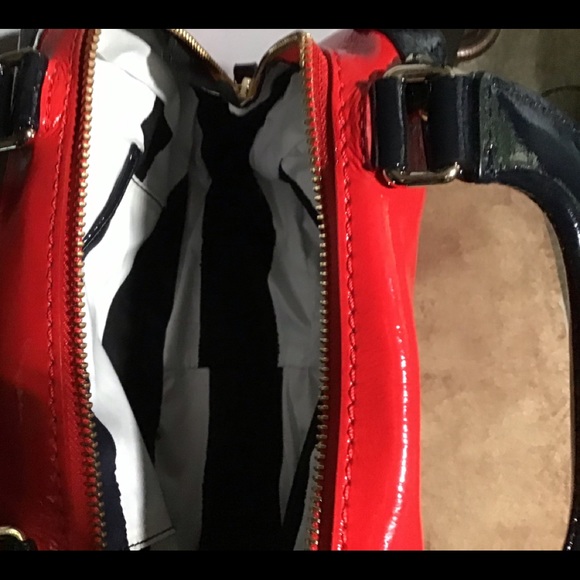 ⚡️⚡️FLASH SALE KATE SPADE AUTHENTIC RED PATENT LEATHER & DARK NAVY BLUE TRIM
BAG - Picture 11 of 13